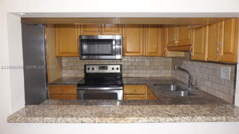 995 SW 84th Ave 218, Miami FL - photo 19 of 30