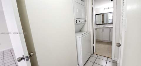 995 SW 84th Ave 218, Miami FL - photo 8 of 30