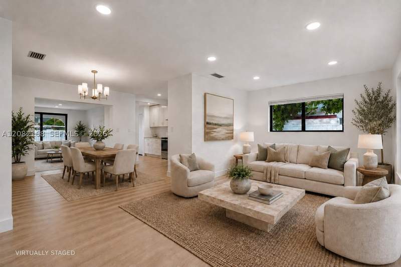 4 bedroom SingleFamilyResidence at 12010 SW 177th Ter, So Miami Heights Manor, Miami — photo 4