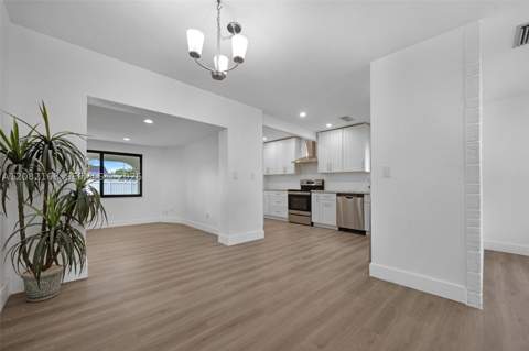 12010 SW 177th Ter, Miami FL - photo 6 of 37