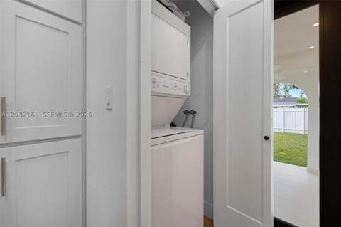 12010 SW 177th Ter, Miami FL - photo 9 of 37