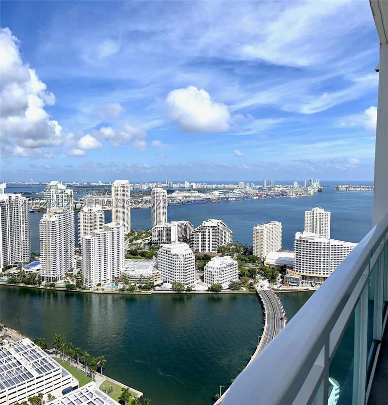 1 bedroom Condominium at 950 Brickell Bay Dr 4908, The Plaza on Brickell, Miami — photo 2