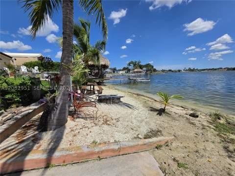 8450 NW 178th St, Hialeah FL - photo 18 of 82