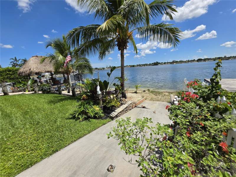 4 bedroom SingleFamilyResidence at 8450 NW 178th St, Palm Springs North Sec T, Hialeah — photo 2