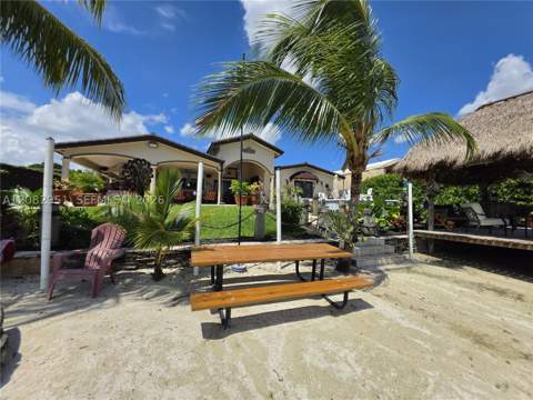 8450 NW 178th St, Hialeah FL - photo 21 of 82