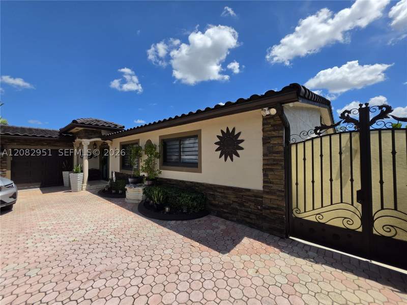 4 bedroom SingleFamilyResidence at 8450 NW 178th St, Palm Springs North Sec T, Hialeah — photo 5