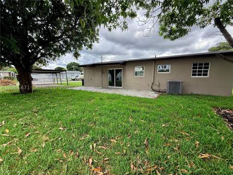 21002 NW 34th Ct, Miami Gardens FL - photo 6 of 27