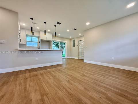 21002 NW 34th Ct, Miami Gardens FL - photo 7 of 27