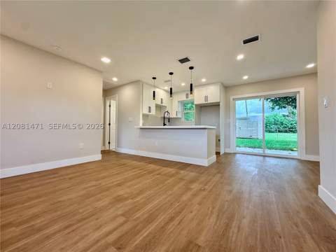 21002 NW 34th Ct, Miami Gardens FL - photo 8 of 27