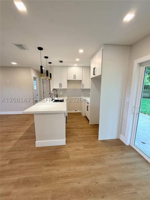 21002 NW 34th Ct, Miami Gardens FL - photo 9 of 27