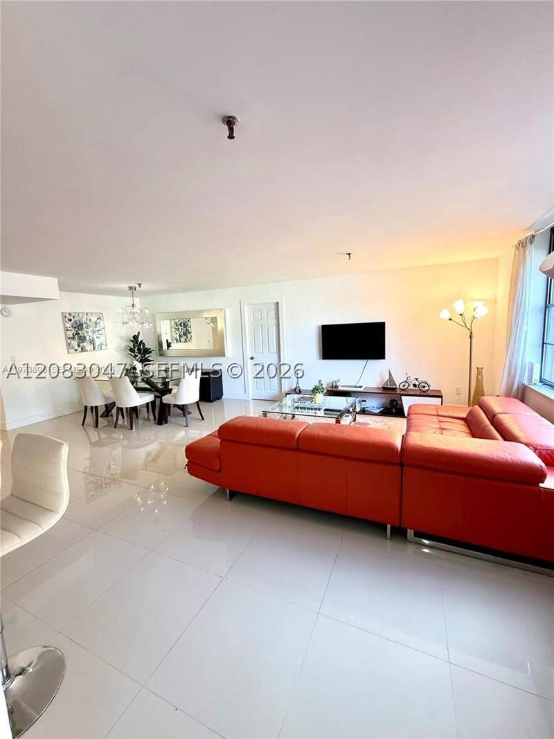 2 bedroom Condominium at 671 NE 195th St 227-E, Cedar Glenn Condo Apts Ea, Miami — photo 3