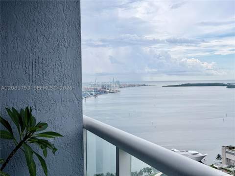 50 Biscayne Blvd 3211, Miami FL - photo 13 of 36