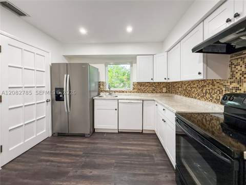 3128 Coconut Grove Dr, Coral Gables FL - photo 9 of 44