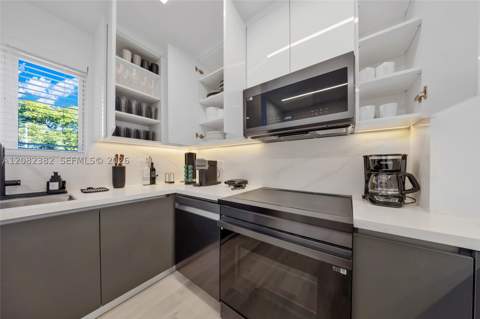 511 NW 48th St, Miami FL - photo 14 of 59