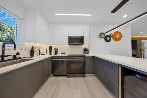 511 NW 48th St, Miami FL - photo 15 of 59