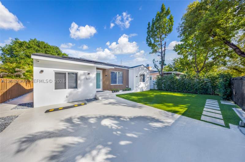 5 bedroom SingleFamilyResidence at 511 NW 48th St, Bay Vista Park Amd Pl, Miami — photo 2