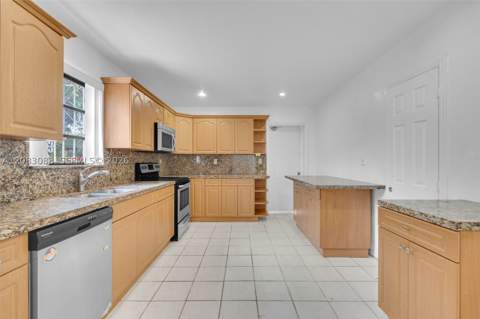 615 SW 62nd Ct, Miami FL - photo 8 of 37