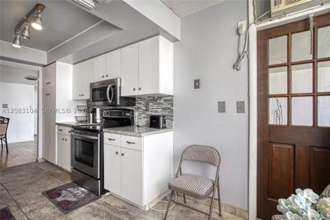18021 Biscayne Blvd 1604, Aventura FL - photo 14 of 59