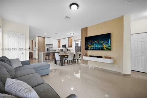 3803 NE 2nd St, Homestead FL - photo 6 of 26