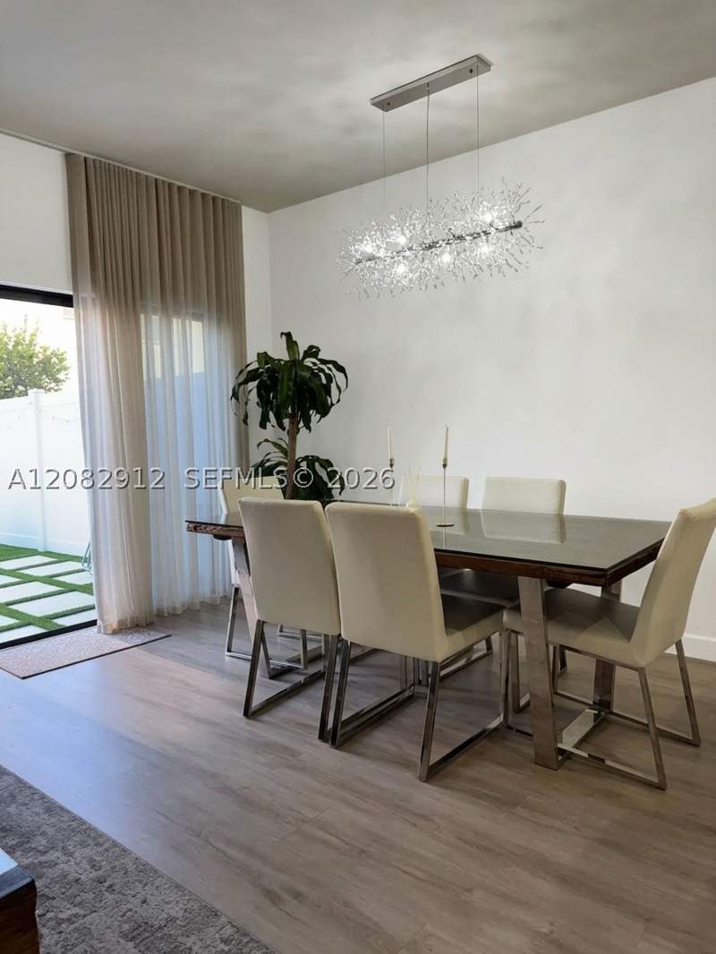 3 bedroom Villa at 11449 W 34th Ln, Aquabella North, Hialeah — photo 2