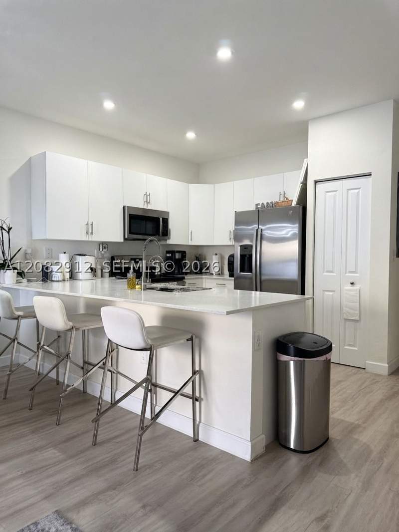 3 bedroom Villa at 11449 W 34th Ln, Aquabella North, Hialeah — photo 4