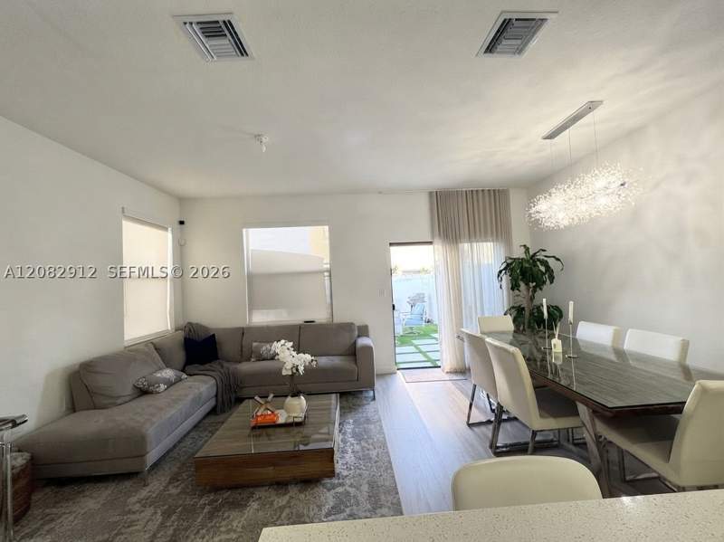 3 bedroom Villa at 11449 W 34th Ln, Aquabella North, Hialeah — photo 5
