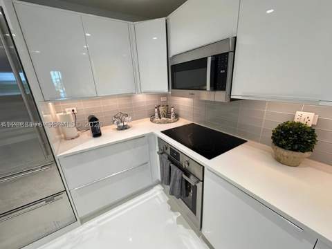 2301 Collins Ave 611, Miami Beach FL - photo 13 of 38