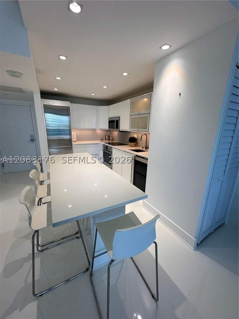 0 bedroom Condominium at 2301 Collins Ave 611, Roney Palace Condo, Miami Beach — photo 4