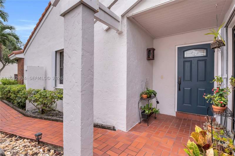 3 bedroom SingleFamilyResidence at 17624 NW 63rd Ct, The Moors Cluster Homes, Hialeah — photo 4