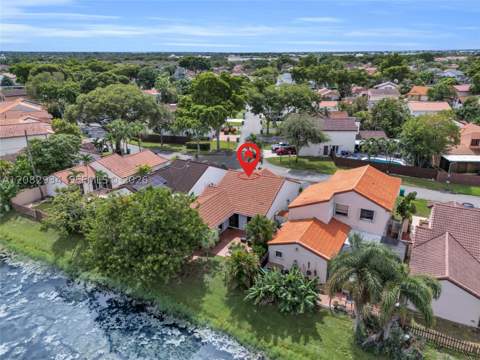 17624 NW 63rd Ct, Hialeah FL - photo 6 of 40