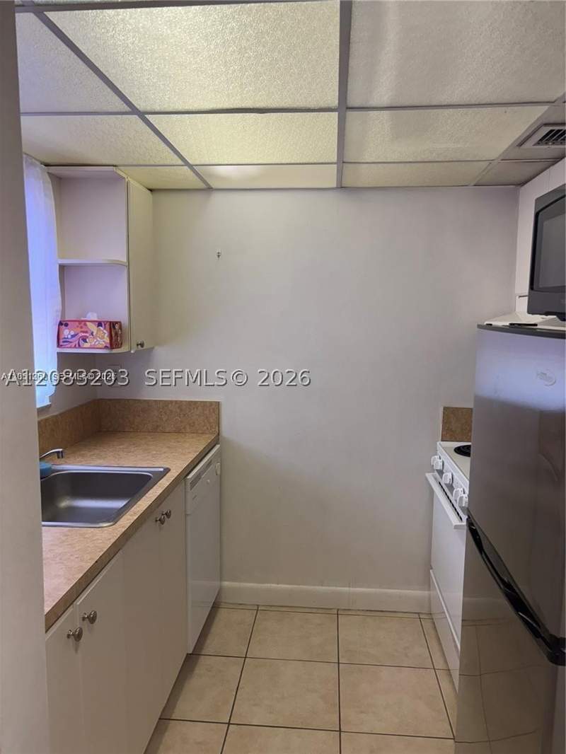1 bedroom Condominium at 8500 SW 109th Ave 6-211, Courtyards At Kendall Con, Miami — photo 4