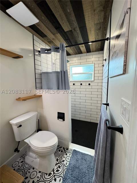1160 W 33rd Pl, Hialeah FL - photo 18 of 29