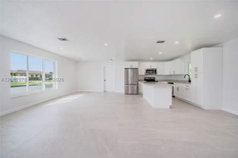 10441 SW 46th Ter, Miami FL - photo 7 of 20