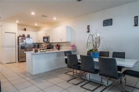 2641 SE 12th St, Homestead FL - photo 8 of 29
