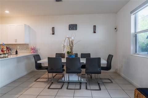 2641 SE 12th St, Homestead FL - photo 9 of 29