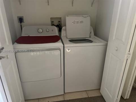 1040 NE 42nd Pl, Homestead FL - photo 6 of 18