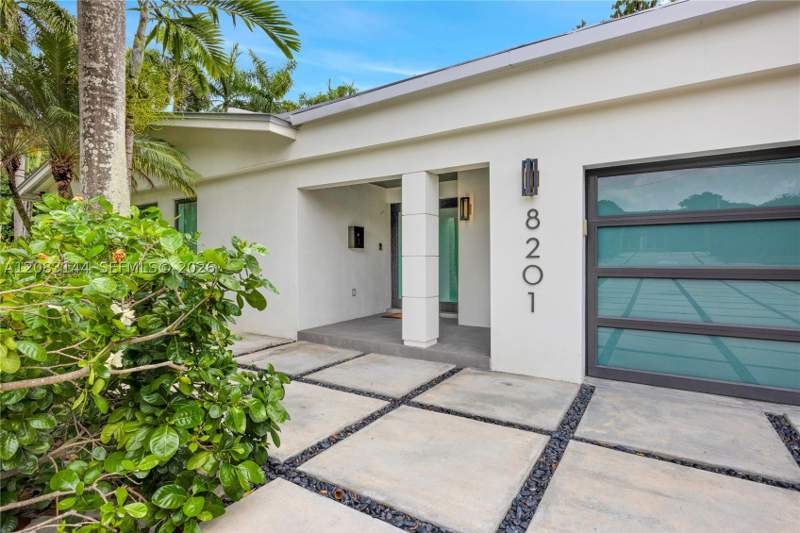 3 bedroom SingleFamilyResidence at 8201 SW 62nd Ave, Sea View Park Amd, South Miami — photo 3