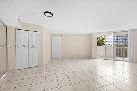 1200 NE Miami Gardens Dr 315W, Miami FL - photo 16 of 32