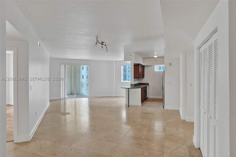 3 bedroom Condominium at 7275 SW 90th St C410, Downtown Dadeland Condo N, Miami — photo 5