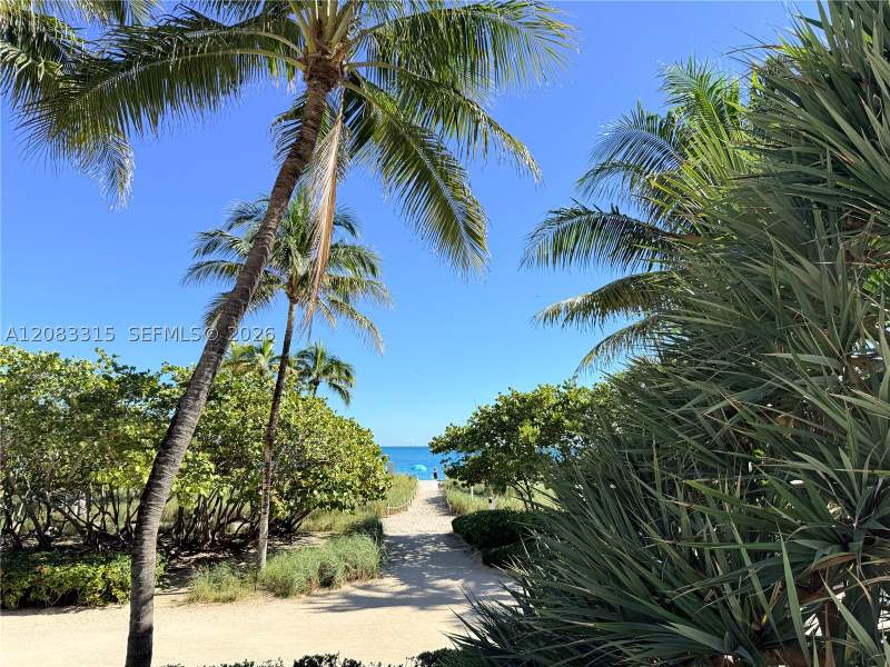 1 bedroom Condominium at 10185 E Collins Ave 822, The Plaza Of Bal Harbour, Bal Harbour — photo 2