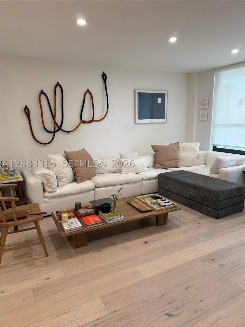 1 bedroom Condominium at 10185 E Collins Ave 822, The Plaza Of Bal Harbour, Bal Harbour — photo 5