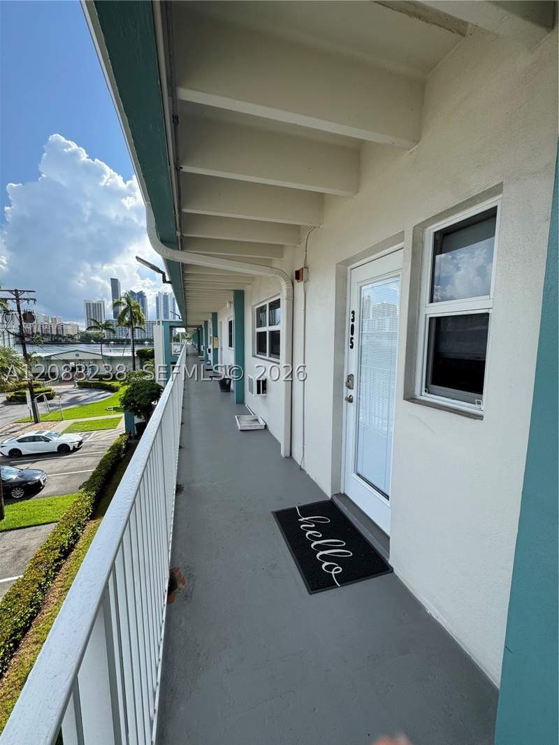 1 bedroom Condominium at 3922 NE 166th St S305, Eastern Shores Palo Alto, North Miami Beach — photo 2