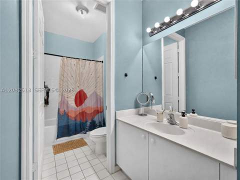 1030 NE 42nd Ter, Homestead FL - photo 10 of 18