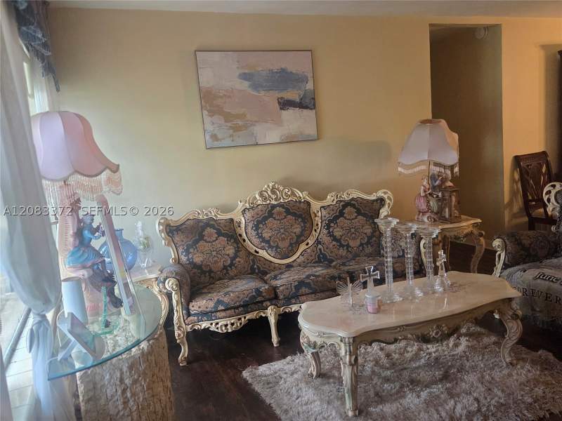 3 bedroom SingleFamilyResidence at 2940 NW 163rd St, Pine Tree Park 1st Addn, Miami Gardens — photo 2