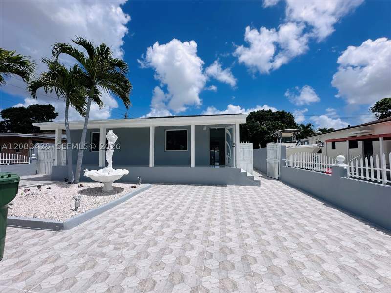 4 bedroom SingleFamilyResidence at 82 E 16th St, Town Of Hialeah 1 Addn Am, Hialeah — photo 2