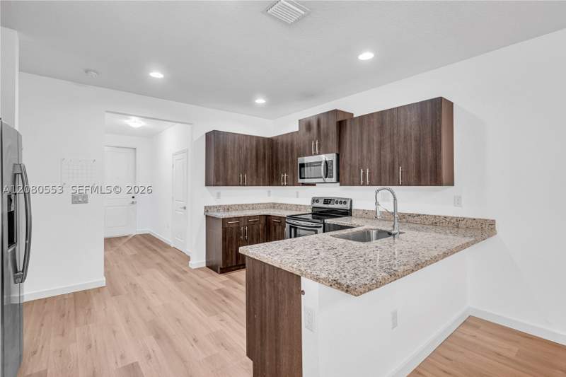 3 bedroom Townhouse at 1426 SE 24th Ter, Keys Garden, Homestead — photo 5