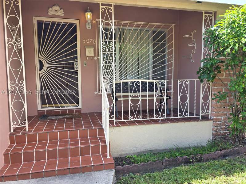 3 bedroom SingleFamilyResidence at 3070 NW 6th St, Palbicke & Garrisons 2nd, Miami — photo 2