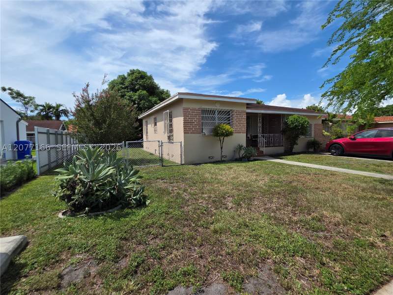 3 bedroom SingleFamilyResidence at 3070 NW 6th St, Palbicke & Garrisons 2nd, Miami — photo 5