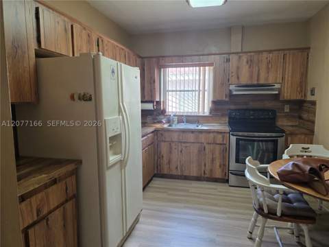 3070 NW 6th St, Miami FL - photo 8 of 25