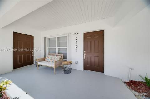 2101 NW 93rd Ter, Miami FL - photo 6 of 7